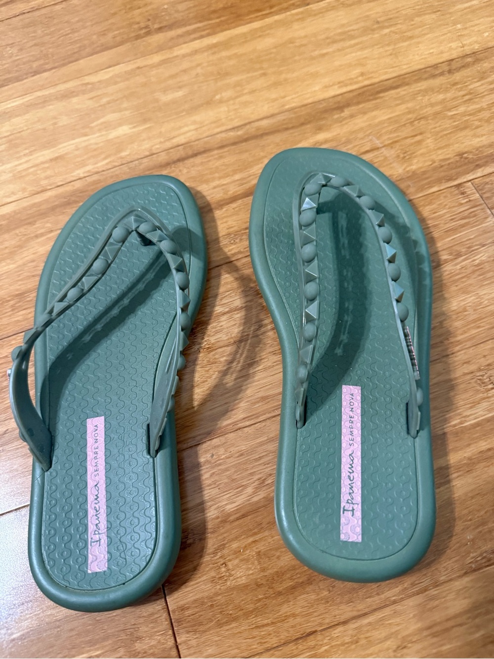 Ipenema Flip Flops, Size 5